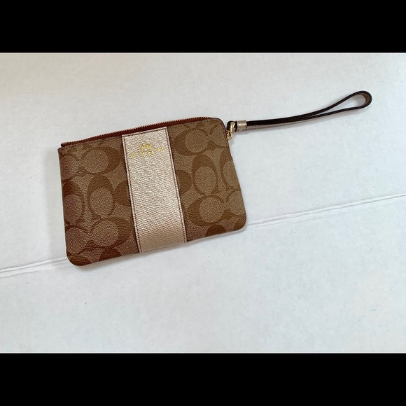 Coach wristlet - Picture 6 of 6